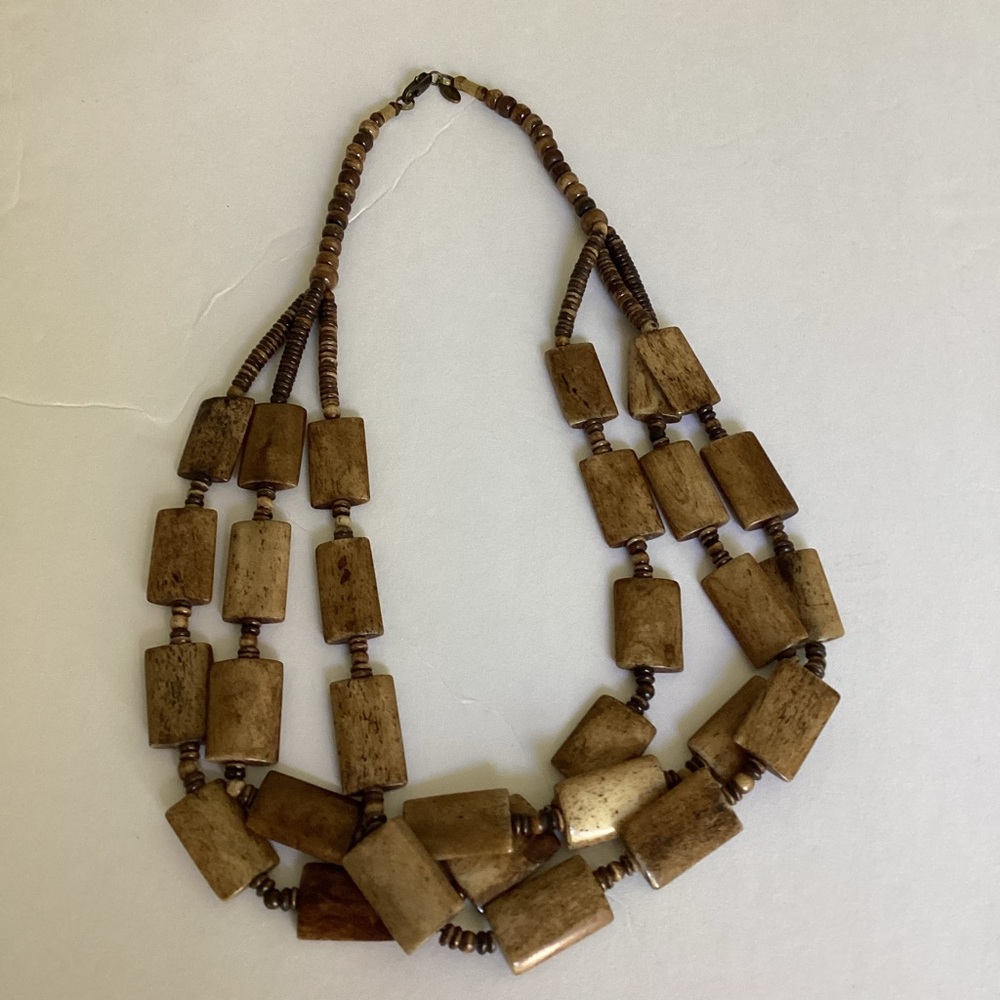 Park Lane Kontiki Wood Necklace Three Tiered Strands Lobster Claw Closure Brown